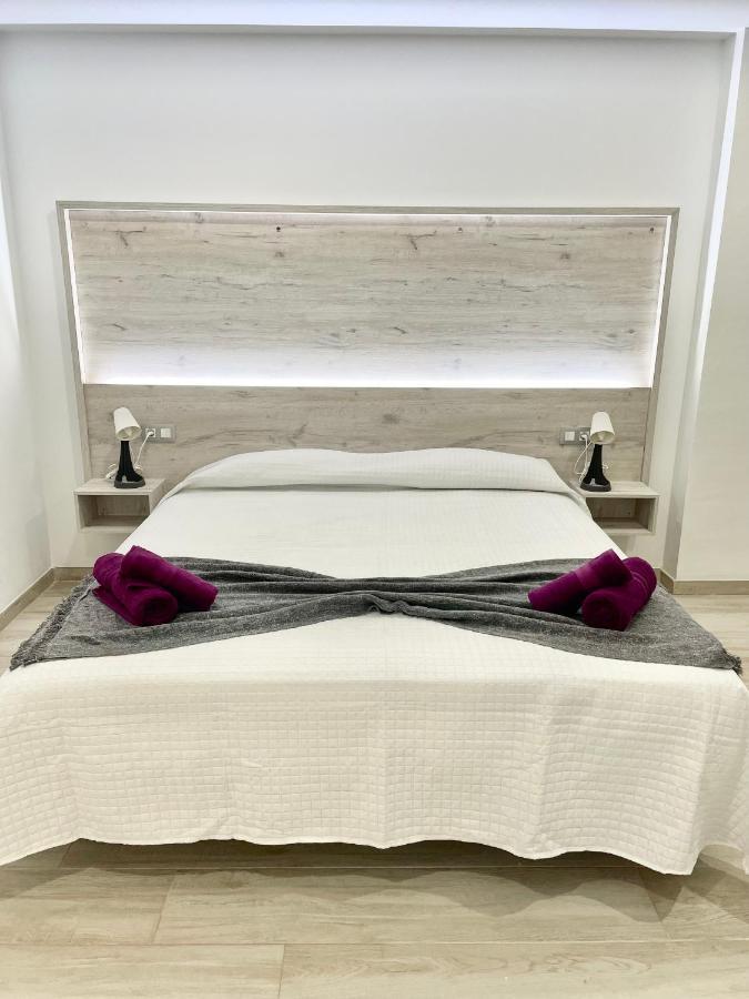 Island Suites Арона Екстериор снимка