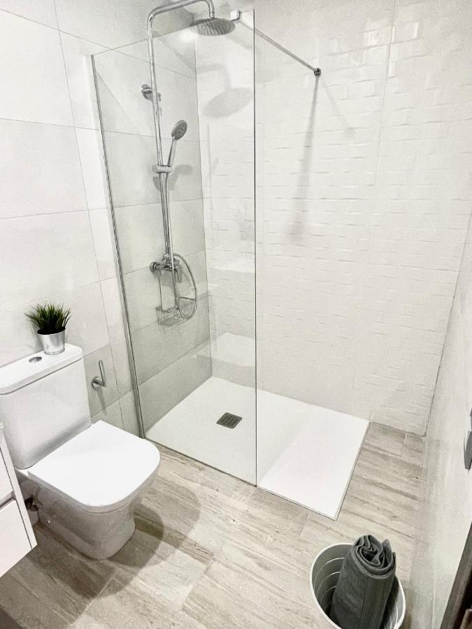 Island Suites Арона Екстериор снимка
